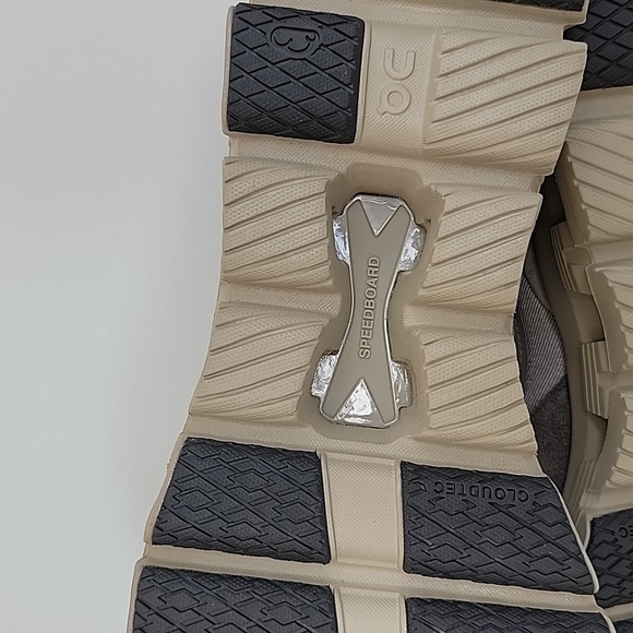 On Cloud X FKA TWIGS SWISS ENGINEERING Mens Shoes Size 10.5 Beige main image 7